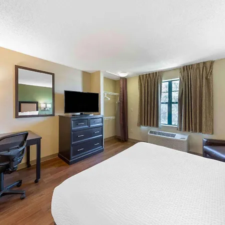 Extended Stay America Select Suites - Greensboro - Wendover Ave - Big Tree Way Extérieur photo