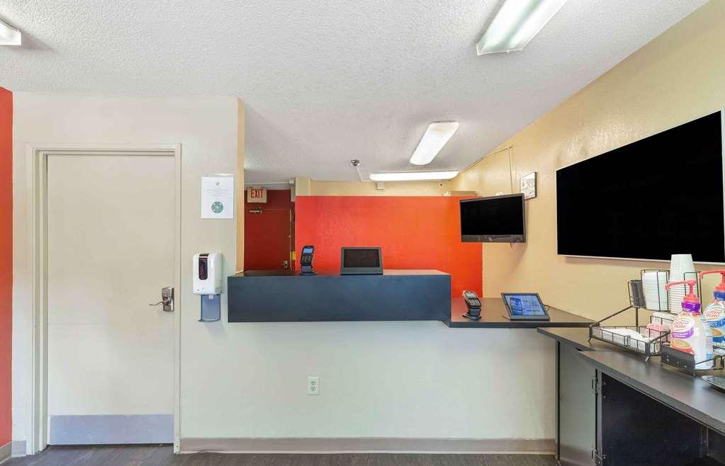 Extended America Select - - Wendover Ave - Big Tree Way 2* Greensboro