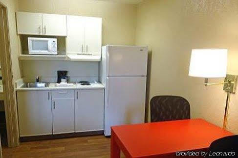 Extended America Select - - Wendover Ave - Big Tree Way
